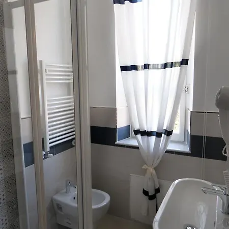 Ca Leon 3* Ла-Спеція